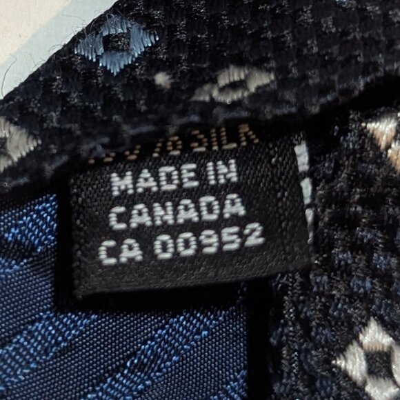 Harry Rosen Square Geometric Pattern Tie Blue Silver Silk - Picture 6 of 7